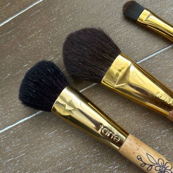 TARTE Cosmetic Brushes - Picture 2 of 5